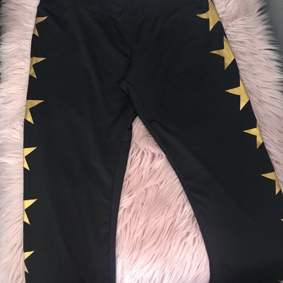 Short leggings - Picture 2 of 5